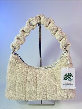 NEW Women’s Skinny Dip Emma Fluff Shoulder  Bag Cream